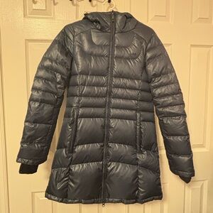Lolë Women's Dark Gray Puffer Jacket (M)